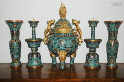 A SET OF CHINESE CLOISONNE ENAMEL PIECES