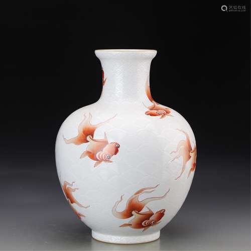 CHINESE GOLD FISH PORCELAIN VASE WITH MARK