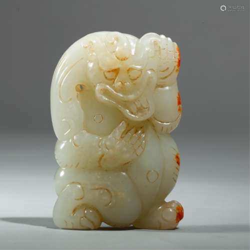 CHINESE ARCHAIC JADE CARVED BEAR
