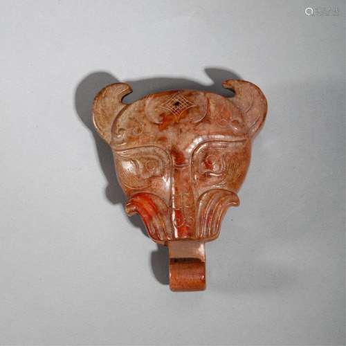 CHINESE ARCHAIC JADE PLAQUE CARVED ANIMAL HEAD