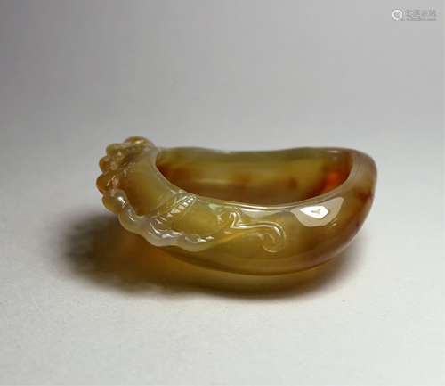 CHINESE AGATE CARVED INK WELL