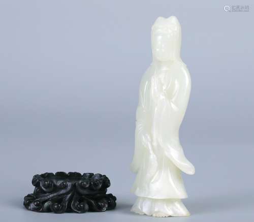 Hetian jade carved avalokitesvara figure