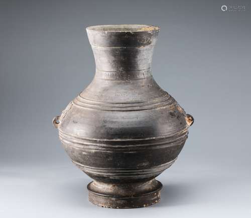 BLACK POTTERY JAR WITH GRAIN