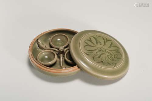 Yaozhou kiln flower grain box