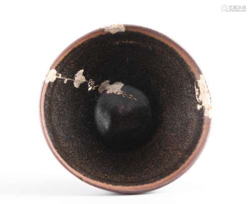 Yue kiln black glaze cup (fixed by silver)