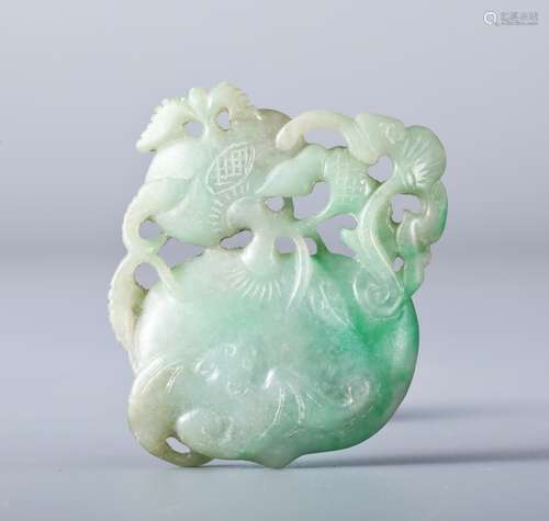 Jadeite carved pendant