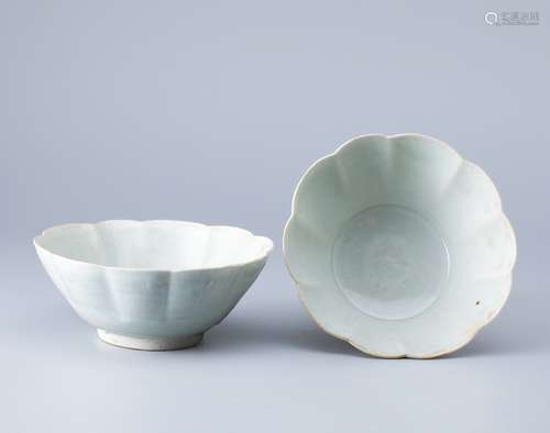 Hutian kiln bluish and white glaze fancy top bowl