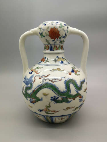 China, Famille Rose Vase
