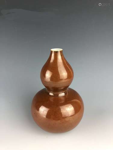 China,Monochromatic glazed Hulu Vase