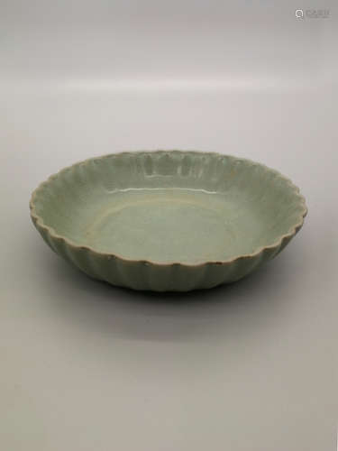 China, Guan Yao  Porcelain Dish