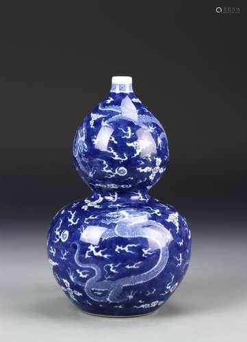 Chinese Blue and White Dragon Gourd Vase