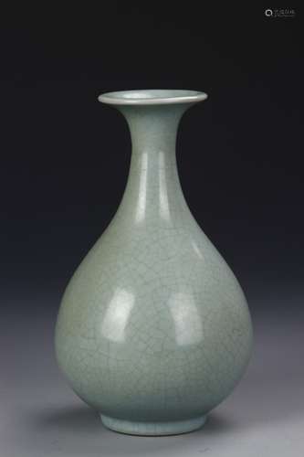 Chinese Ru Yao Vase