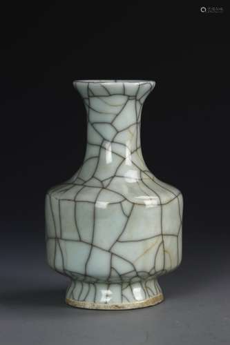 Chinese Guan Type Vase