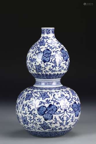 Chinese Blue and White Double Gourd Vase