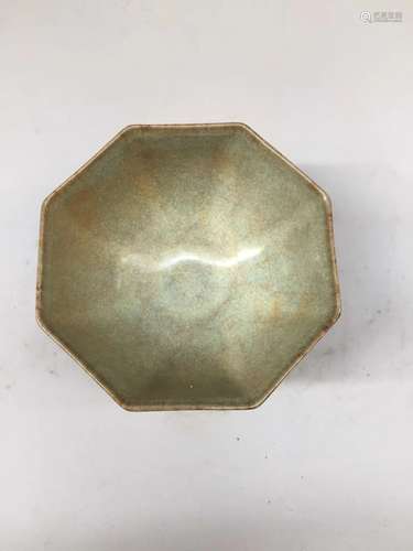 A LONGQUAN OCTAGON BOWL