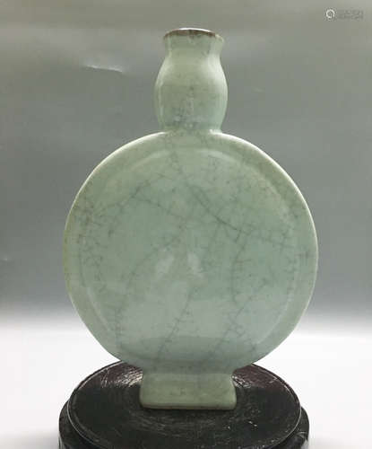 A LONGQUAN YAO FLAT VASE