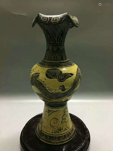 A CIZHOUYAO VASE