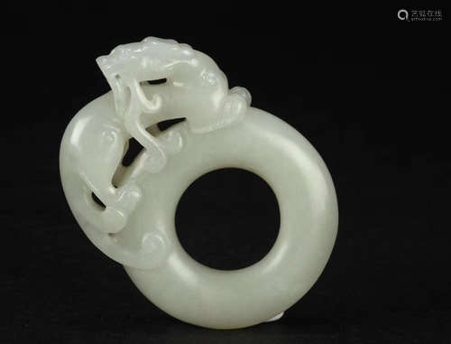 A HETIAN JADE DRAGON PENDANT