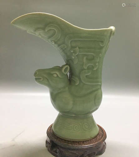 A LONGQUAN BEAST SHAPED WINE VESSEL