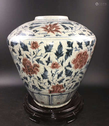 A BLUE AND WHITE UNDERGLAZE RED JAR