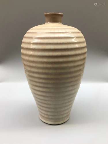 A LONGQUAN MEI VASE