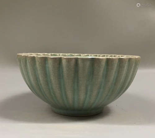 A RU KILN FLORAL RIMED BOWL