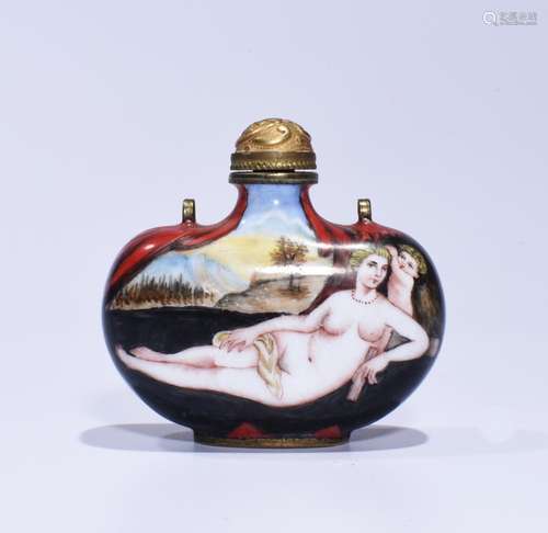 A PAINTED ENAMEL SNUFF BOTTLE