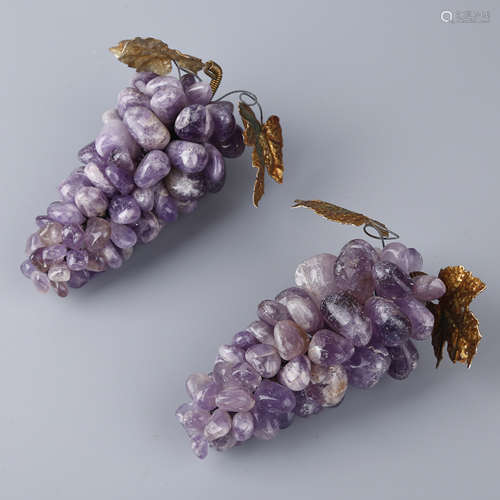 A PAIR OF PURPLE CRYSTAL GRAPE PENDANT