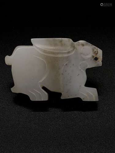 AN ARCHAIC JADE RABBIT