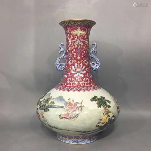 A GILT ENAMEL GLAZED VASE WITH QIANLONG MARK