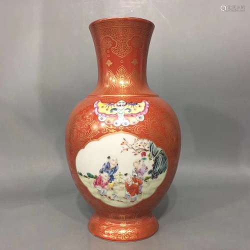 A GILT AND RED GLAZED VASE WITH QIANLONG MARK