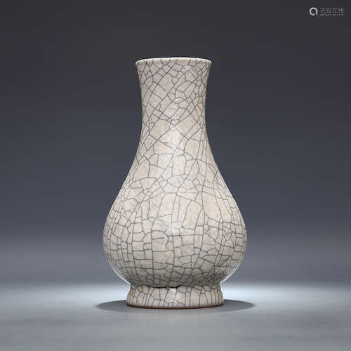 A GE-TYPE VASE