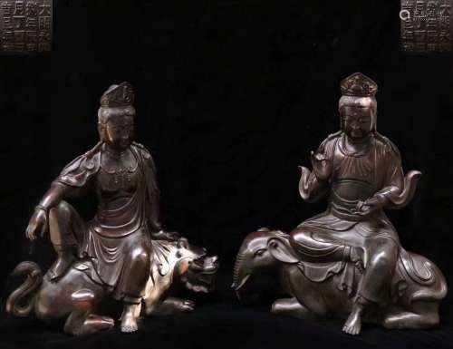 19TH CENTURY, A PAIR OF BUDDHA DESIGN BRONZE FIGURES, LATE QING DYNASTY
