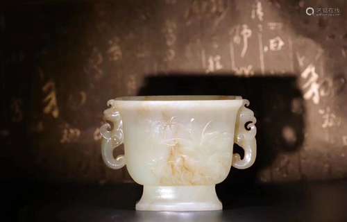 17-19TH CENTURY, A CHI DRAGON DESIGN DOUBLE-EAR OLD HETIAN JADE CUP, QING DYNASTY