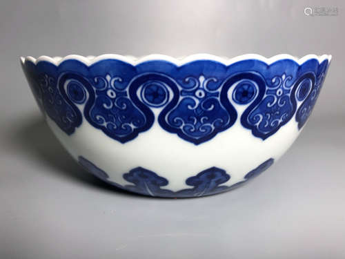 17TH-19TH CENTURY, A BLUE & WHITE BOWL, QING DYNASTY