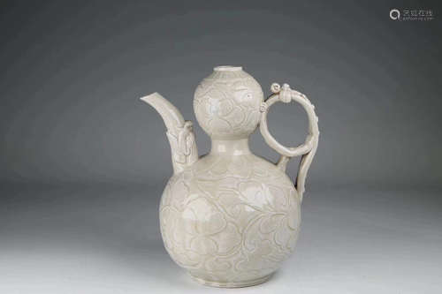 10-12TH CENTURY, A DING KILN GOURD DESIGN WHITE GLAZED EWER, SONG DYNASTY