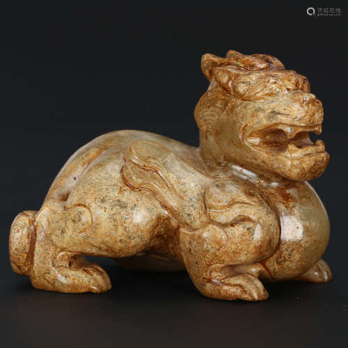 CHINESE ARCHAIC JADE BEAST