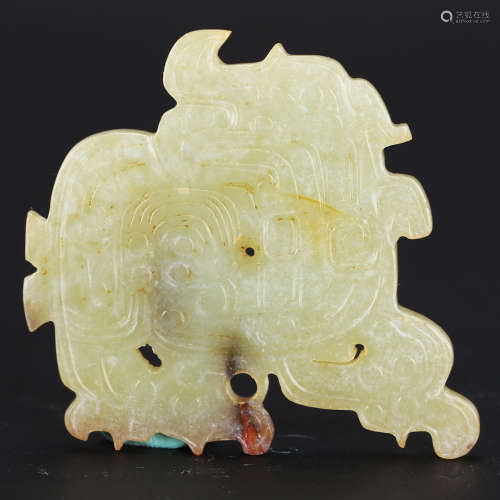 CHINESE ARCHAIC JADE PENDANT