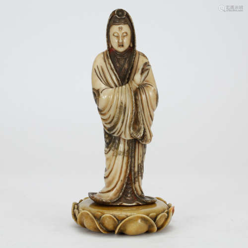 CHINESE SOAPSTONE FIGURE OF GUANYIN