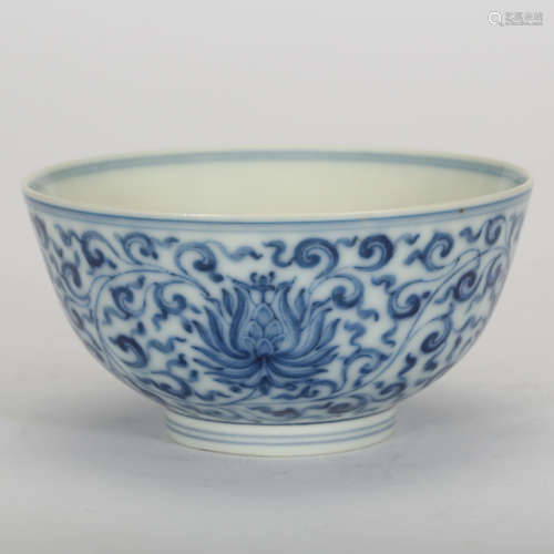 CHINESE BLUE AND WHITE PORCELAIN BOWL