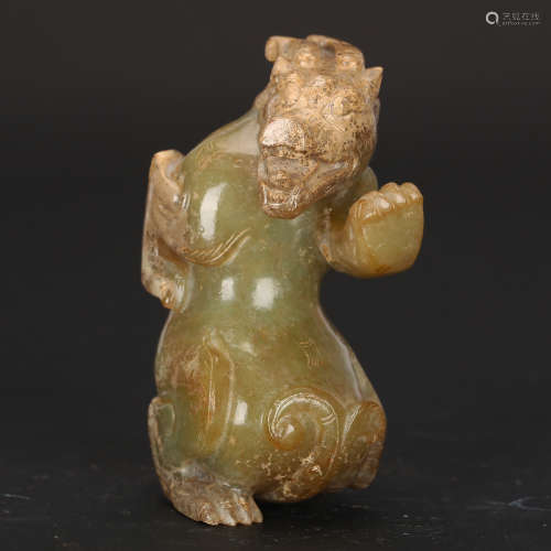 CHINESE ARCHAIC JADE BEAST