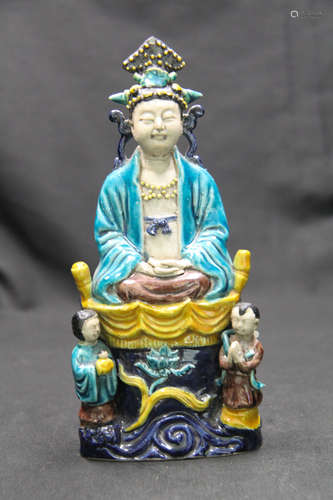 CHINESE PORCELAIN FIGURE OF GUANYIN