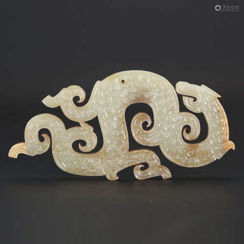 CHINESE ARCHAIC JADE DRAGON PENDANT