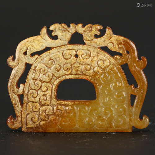 CHINESE ARCHAIC JADE PENDANT