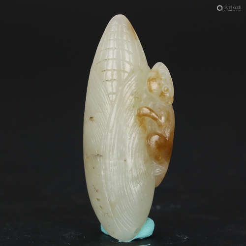 CHINESE ARCHAIC JADE PENDANT