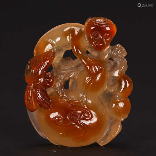 CHINESE AGATE PENDANT
