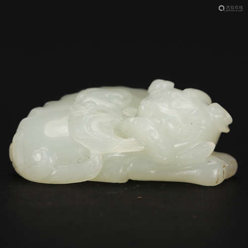 CHINESE WHITE JADE FOOLION