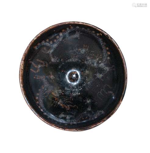 黒釉龍紋茶碗