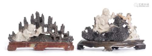 2 petites montagnes ou repose-pinceaux sculptés en stéatite ou pierre de Shoushan [...]