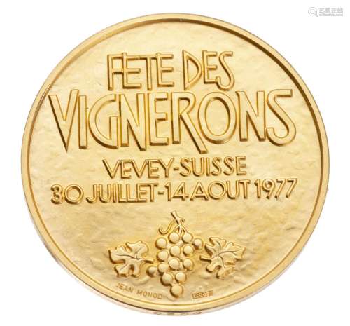 1 médaille de la Fête des Vignerons de 1977 en or .900 n°20 Poids 35 g - - [...]